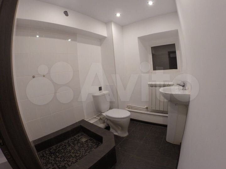 Отдельно стоящее здание, 165 м²