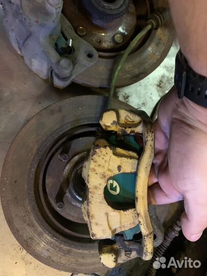 Комплект тормозов лансер 9