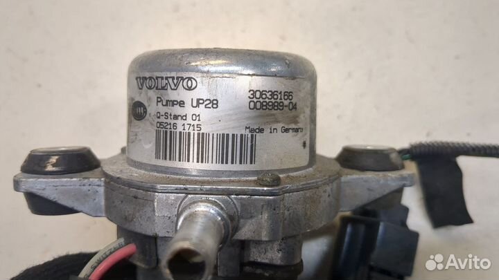 Насос вакуумный Volvo XC90, 2006