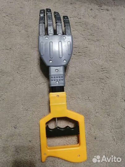 Игрушка рука хваталка
