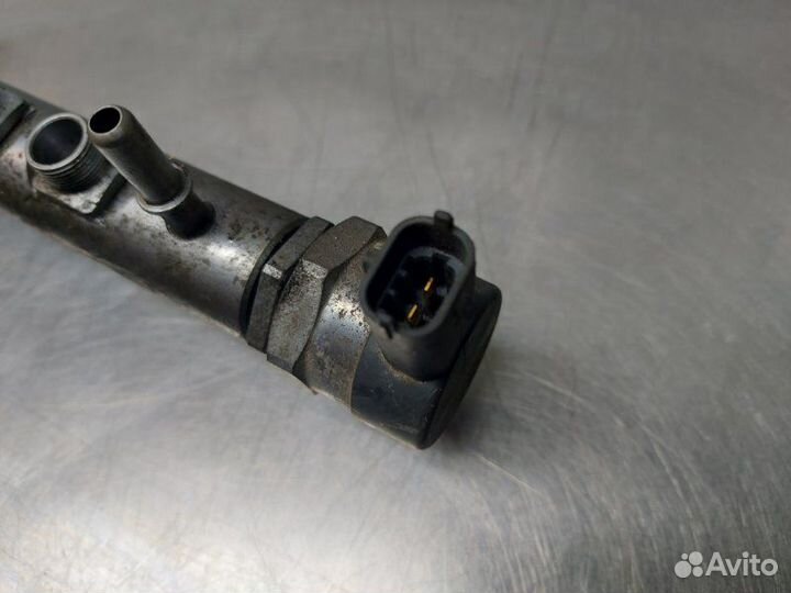 Топливная рейка левая Jeep Grand Cherokee WK2