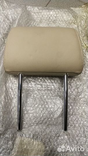 Подголовник передний правый Audi A 4 A6