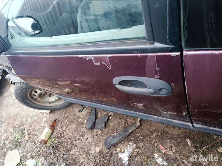 Дверь передняя левая Додж caravan, Вояджер