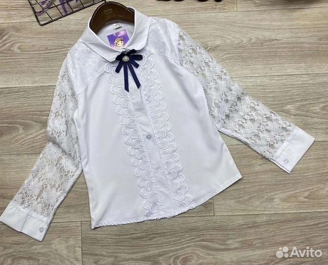 Блузы школьные новые
