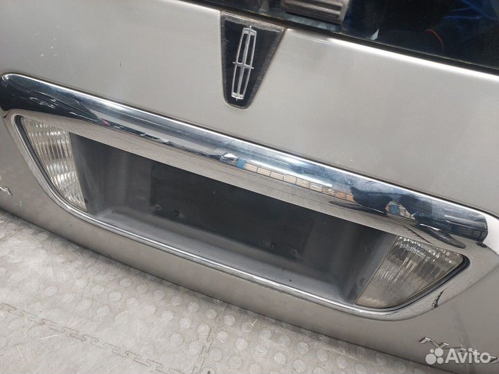 Крышка багажника Lincoln Navigator, 2004