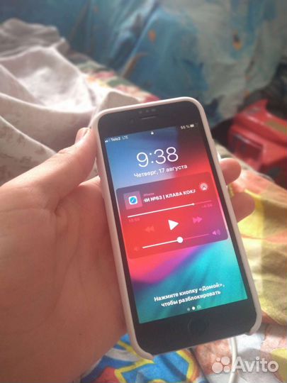 Телефон iPhone 6