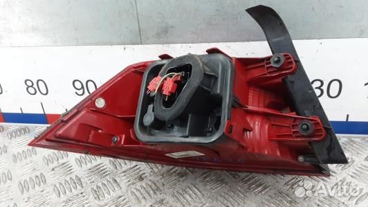 Фонарь задний правый volkswagen passat B7 (AEA26MY