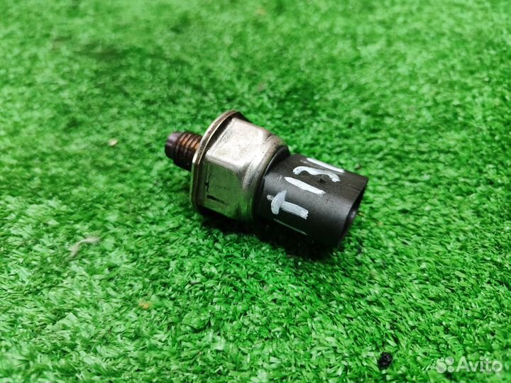 Датчик давления топлива Volkswagen Touareg 7L