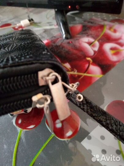 Кошелек женский чёрный новый кож.зам