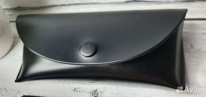 Защитный чехол для очков с салфеткой