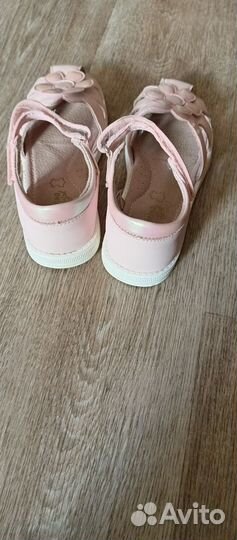 Босоножки для девочки