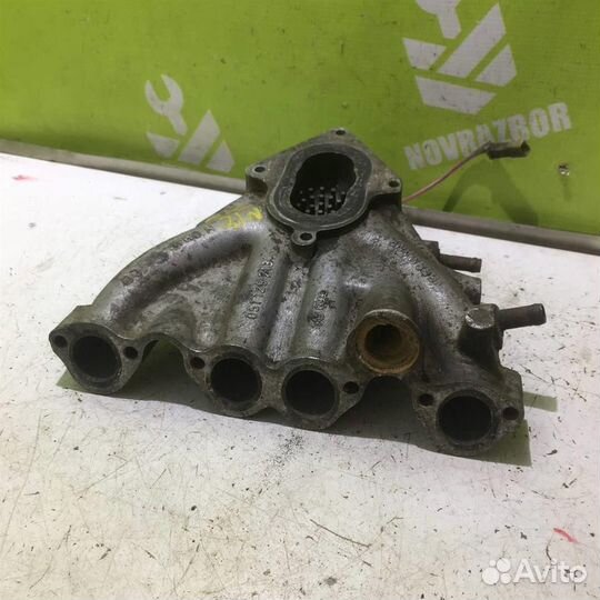 Коллектор впускной Фольксваген Пассат Б3