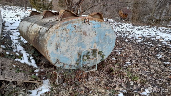 Цистерна для воды б/у