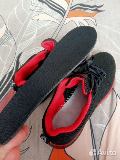 Кроссовки женские 39 размер