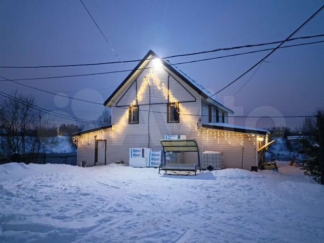 Коттедж 180 м² на участке 10 сот.