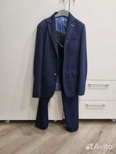 Школьный костюм для мальчика 140 синий