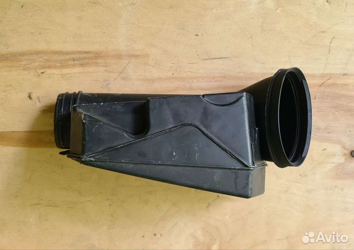 Резонатор воздушного фильтра Renault Duster