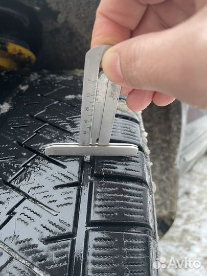 Triangle Snowlink TWT02 245/45 R20