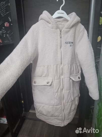 Продам пальто на девочку