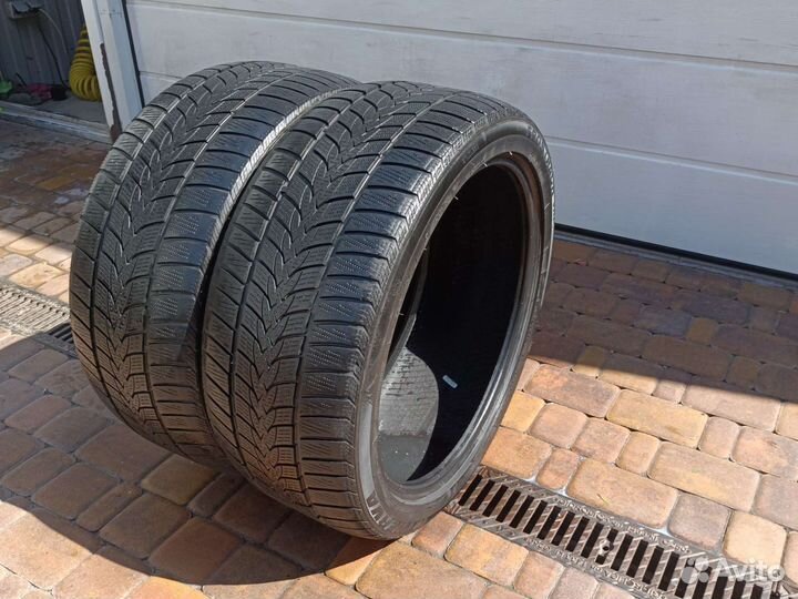 Minerva Frostrack UHP 255/40 R20 101V