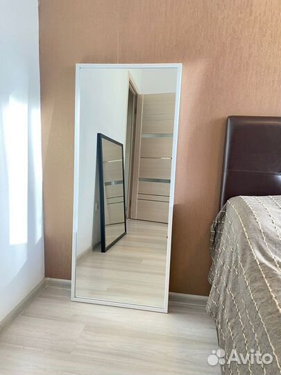 Зеркало новое