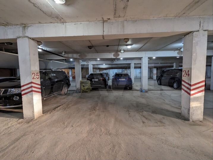 Машиноместо, 18 м²