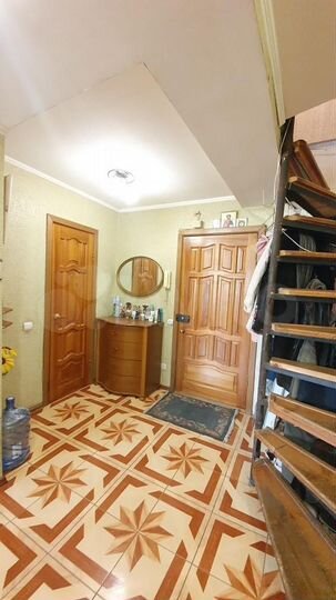 3-к. квартира, 106 м², 5/6 эт.