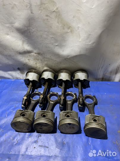 Поршень с шатуном jeep grand cherokee 5.2 magnum