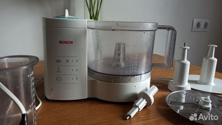 Кухонный комбайн Bosch MCM-1200EU