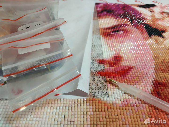 Панно из акриловых страз