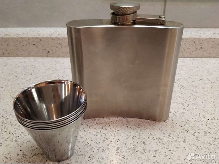 Фляжка + рюмки из нержавеющей стали. 90ые года