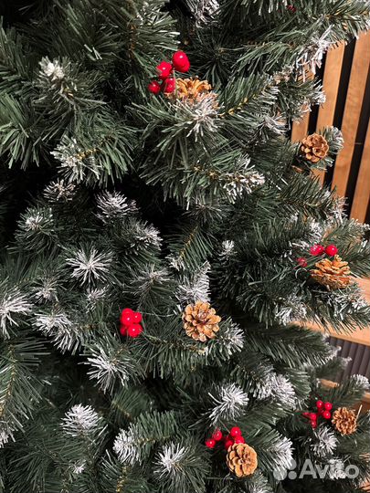 Ель искуственная новая 250 см