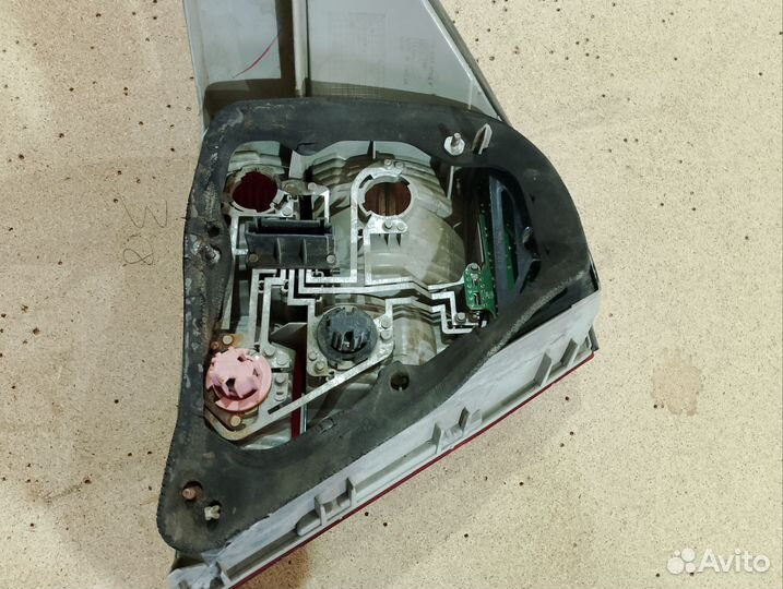 Задние фары Mercedes Benz S-Class W220