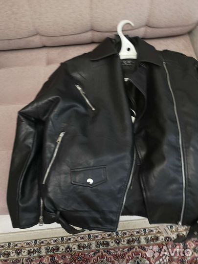 Косухи, кожаные женские куртки