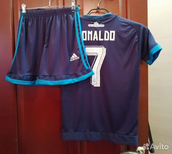 Футбольная форма на подростка