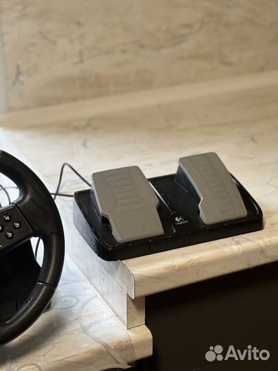 Игровой руль Logitech formula vibration feedback