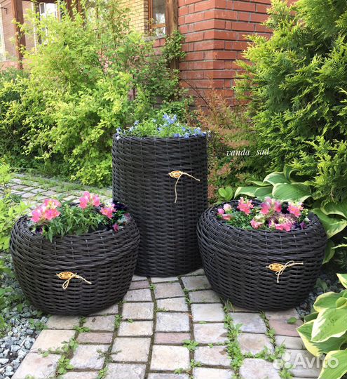 Кашпо для цветов из ротанга