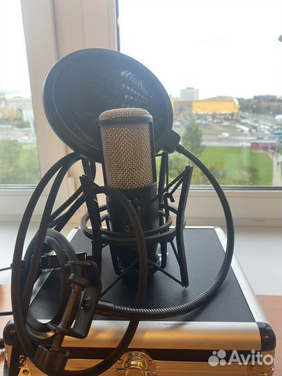 AKG P420 perception 420 студийный микрофон