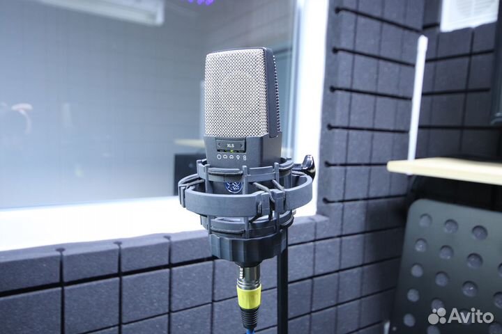 Запись песни в студии под минус