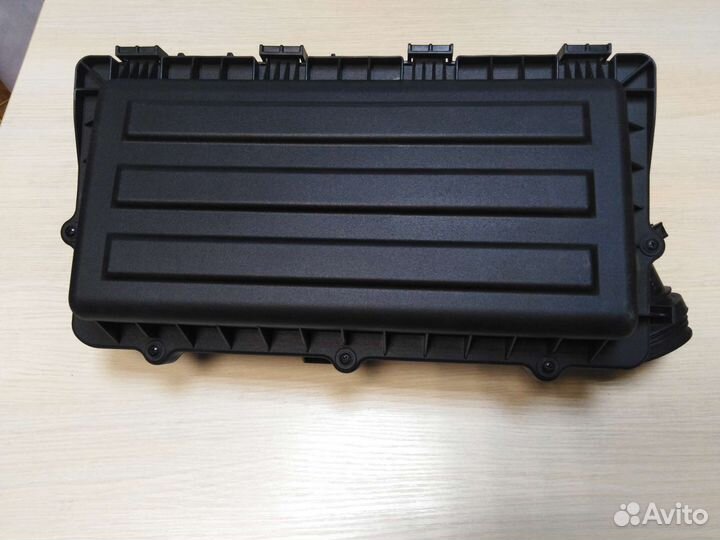 Корпус воздушного фильтра VAG 036129611CM