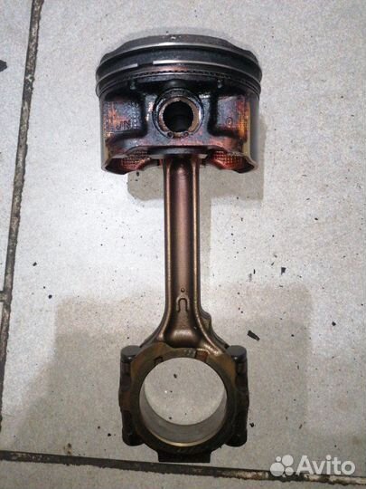 Поршень c шатуном Nissan Teana J32 VQ25DE