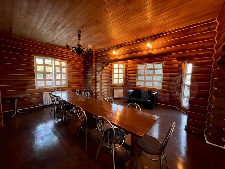 Коттедж 200 м² на участке 10 сот.