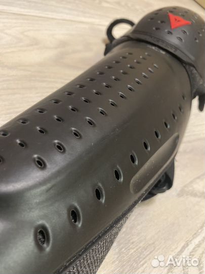 Dainese наколенники