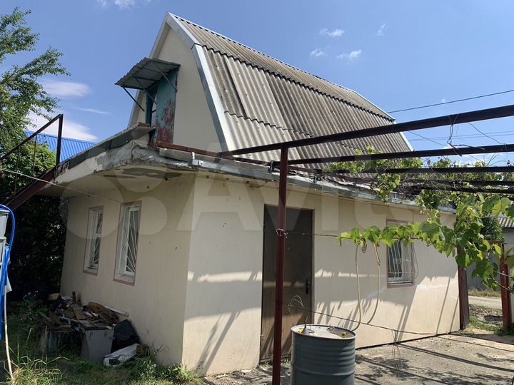 Дом 32 м² на участке 4,5 сот.