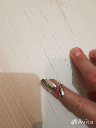 Аксессуар на палец