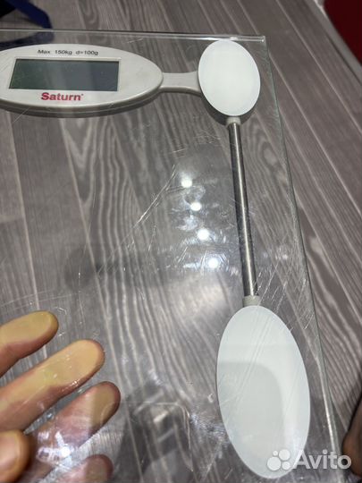 Весы напольные Saturn