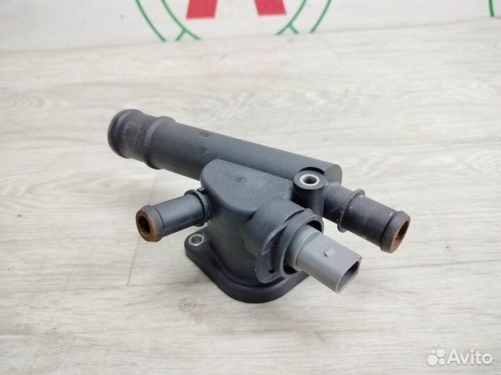 Корпус термостата Volkswagen Golf 5 хетчбэк 1.9