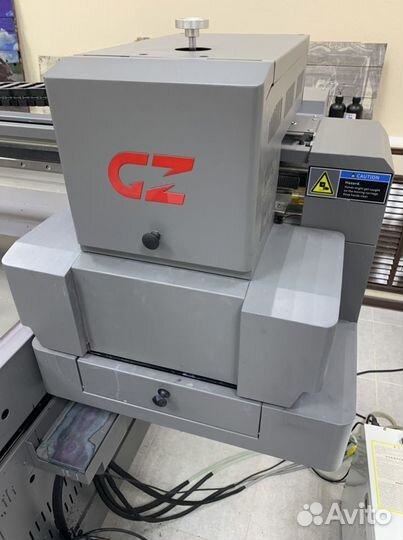 Широкоформатный планшетный уф принтер gongzheng H0