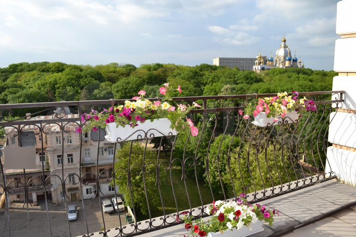 1-к. квартира, 102 м², 9/9 эт.