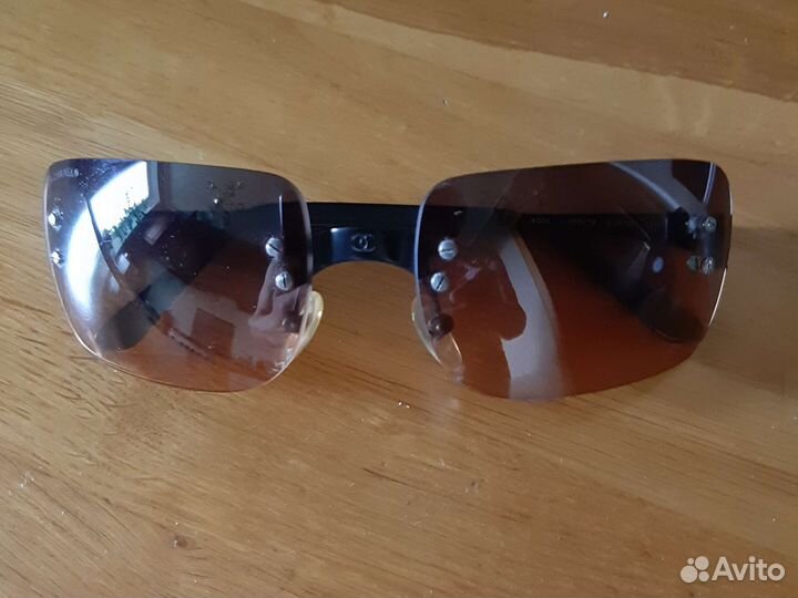 Солнцезащитные очки женские брендовые